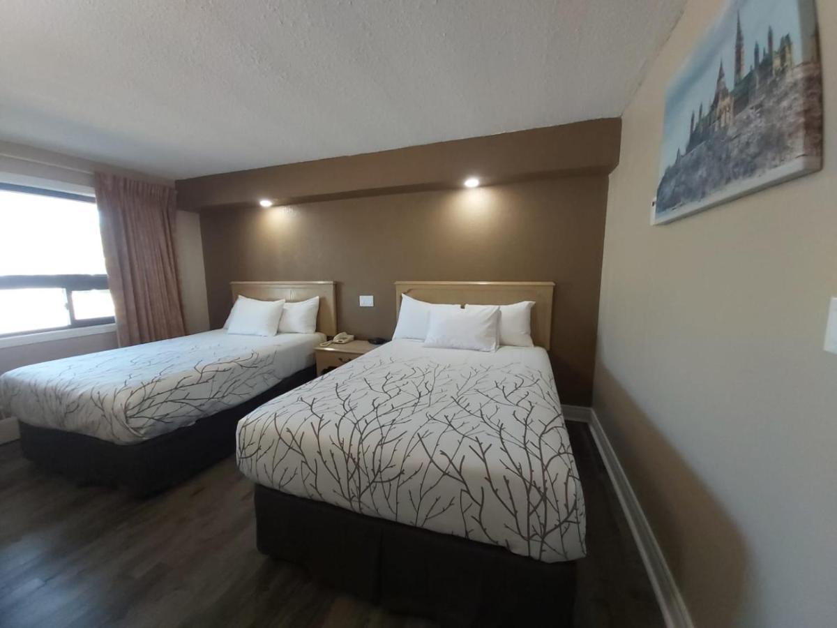 Arnprior Motor Inn Exterior photo