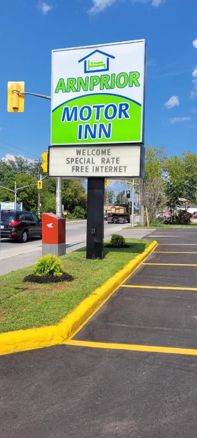 Arnprior Motor Inn Exterior photo