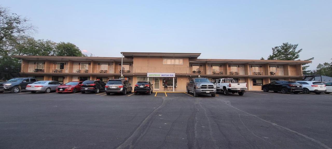 Arnprior Motor Inn Exterior photo